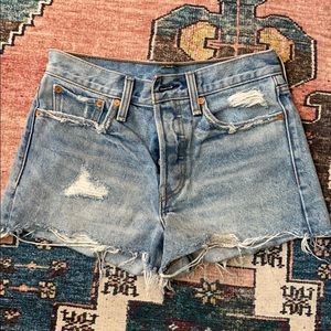 High waisted Levi shorts